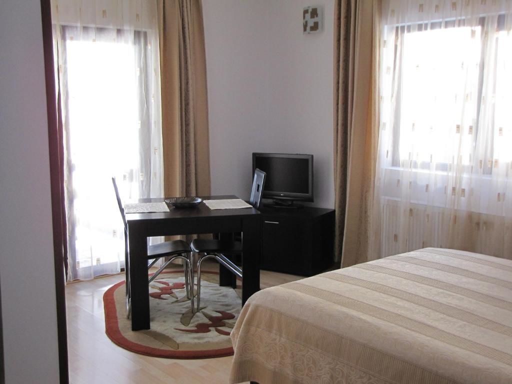 Апарт-отели Hotel Silvia Apart Sinaia Синая