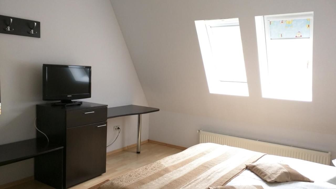 Апарт-отели Hotel Silvia Apart Sinaia Синая-12