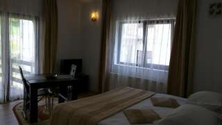 Апарт-отели Hotel Silvia Apart Sinaia Синая Номер-студио-3